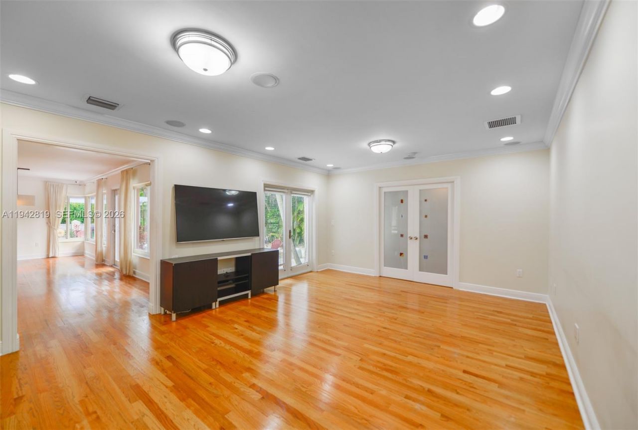 911 Mariana Ave, Coral Gables, FL 33134 Photo