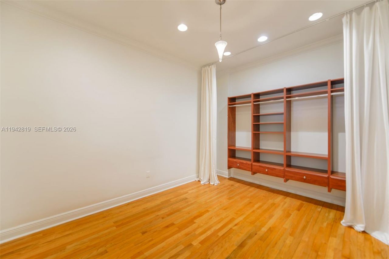 911 Mariana Ave, Coral Gables, FL 33134 Photo