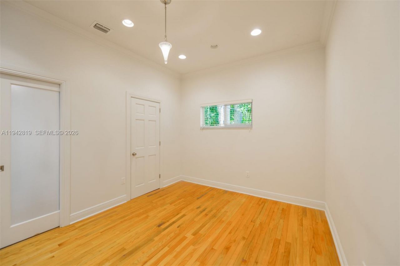 911 Mariana Ave, Coral Gables, FL 33134 Photo