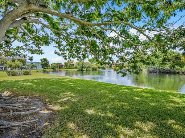 220 Lakeview Dr, Unit 308, Weston, FL 33326