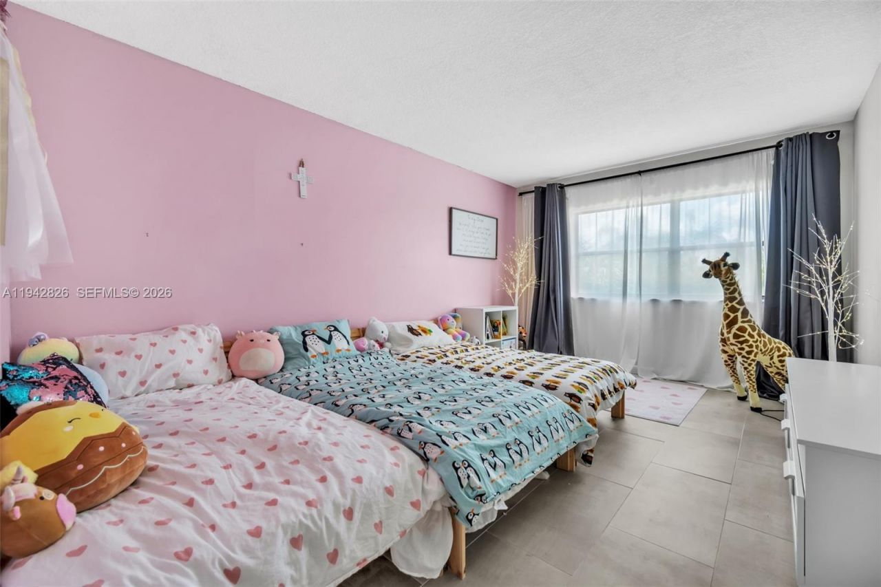 220 Lakeview Dr, Unit 308, Weston, FL 33326 Photo