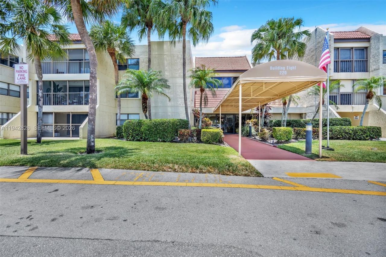 220 Lakeview Dr, Unit 308, Weston, FL 33326 Photo