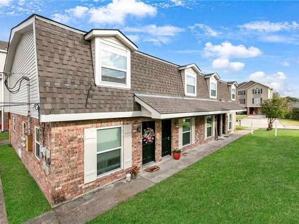 44 BRANDON HALL Drive, Destrehan, LA 70047