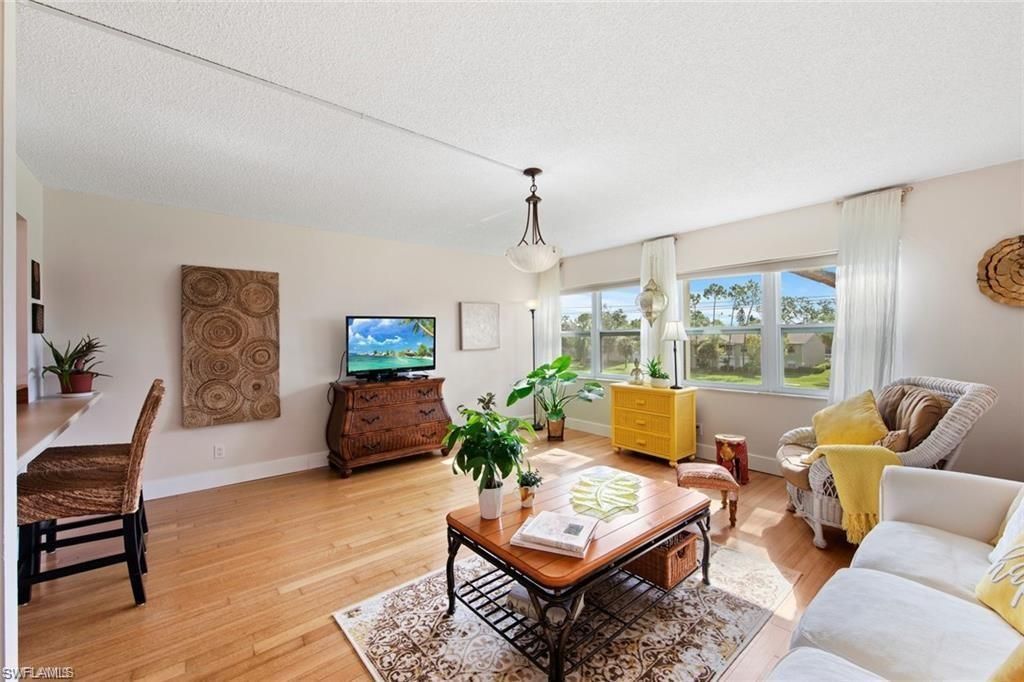 1085 Forest Lakes Dr, Unit 8305, Naples, FL 34105 Photo