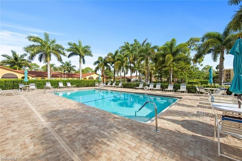 1085 Forest Lakes Dr, Unit 8305, Naples, FL 34105 Photo