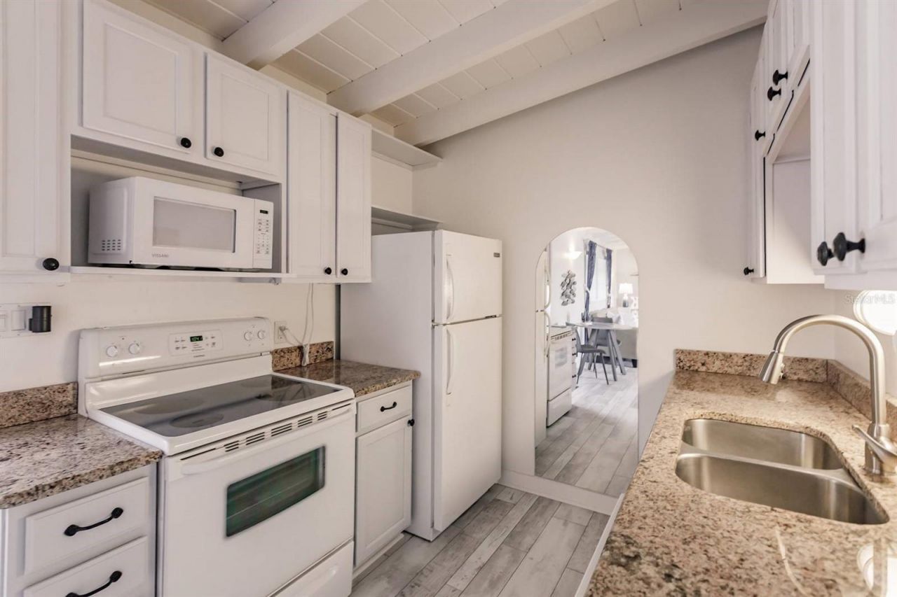 6006 Midnight Pass Road, Unit 10, Sarasota, FL 34242 Photo