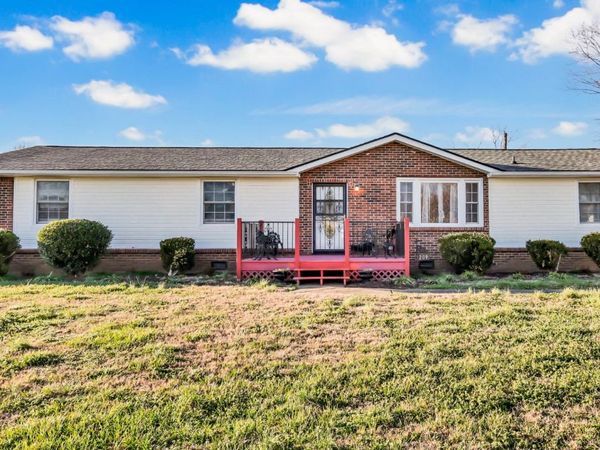 209 Sewell Dr, Clarksville, TN 37042