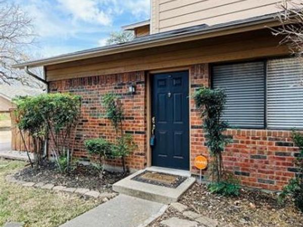 5761 Cedar Creek Drive, Benbrook, TX 76109