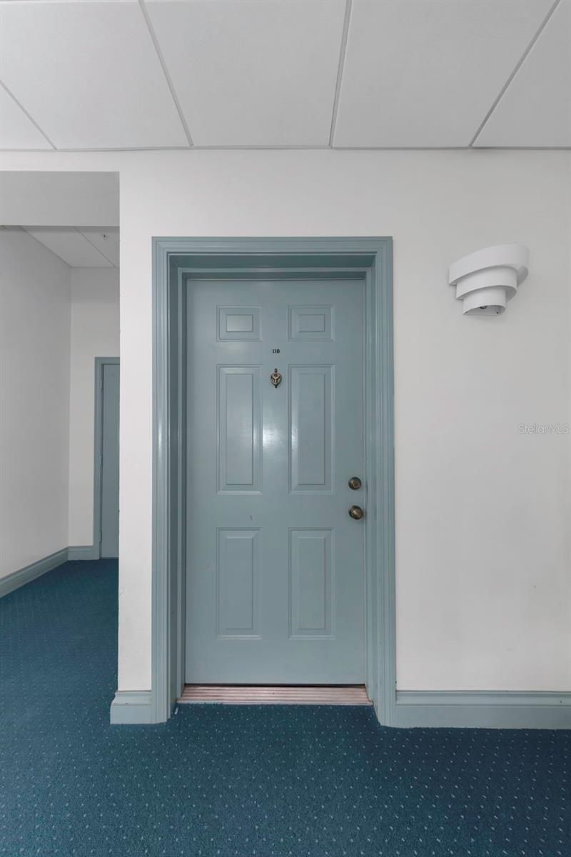 701 Mirror Lake Dr N Drive N, Unit 118, Saint Petersburg, FL 33701 Photo