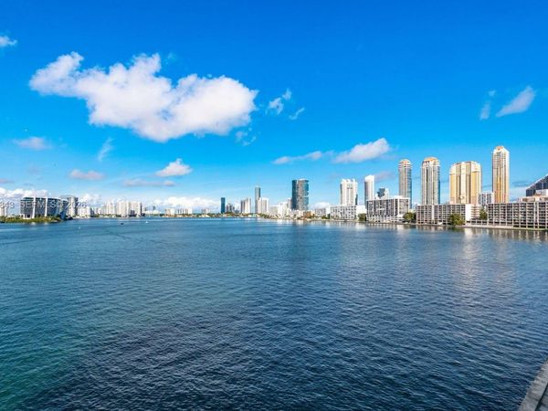 301 174th St, Unit 619, Sunny Isles Beach, FL 33160