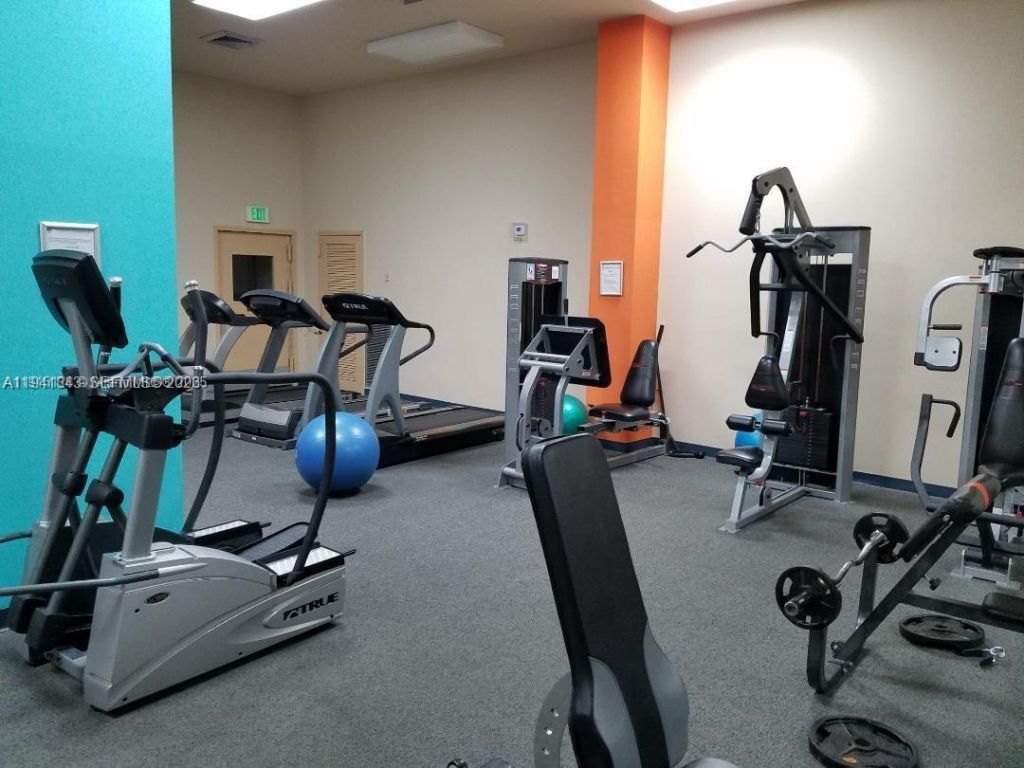 301 174th St, Unit 619, Sunny Isles Beach, FL 33160 Photo