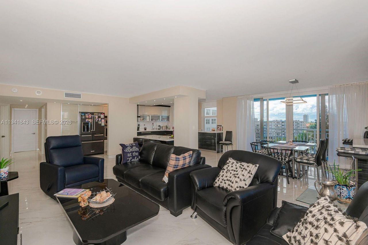 301 174th St, Unit 619, Sunny Isles Beach, FL 33160 Photo