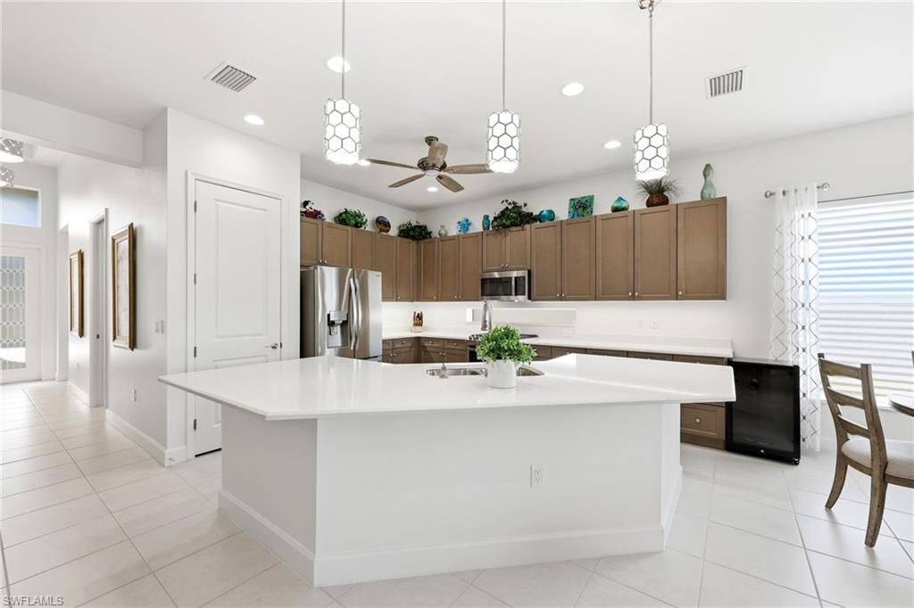 28563 Twain Dr, Bonita Springs, FL 34135 Photo