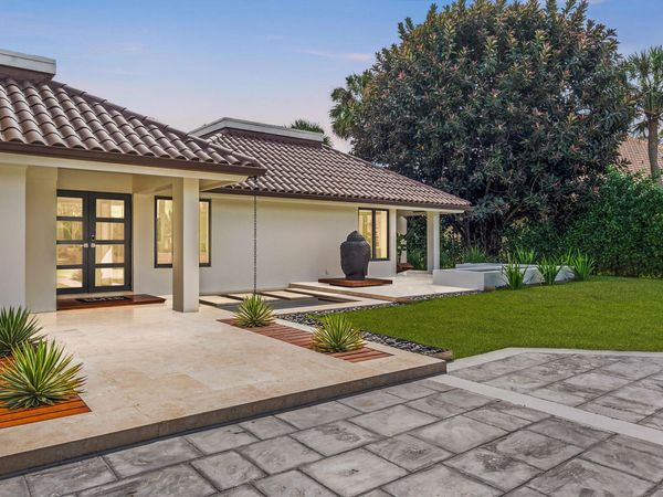 1648 Breakers West Boulevard, West Palm Beach, FL 33411