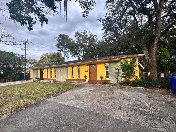 2995 SW 64th Ave, Miramar, FL 33023