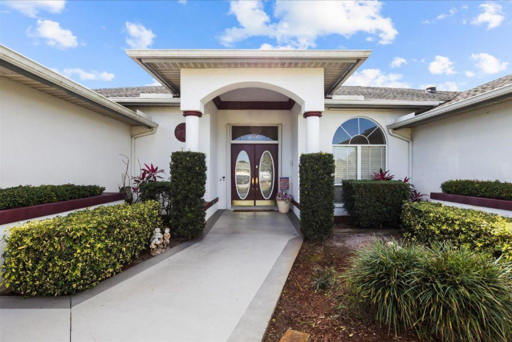 156 SW Saratoga Avenue, Port Saint Lucie, FL 34953 Photo