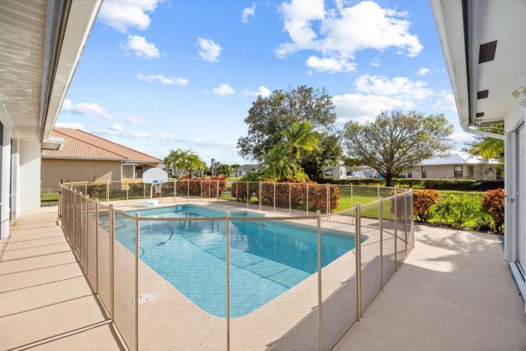 156 SW Saratoga Avenue, Port Saint Lucie, FL 34953 Photo