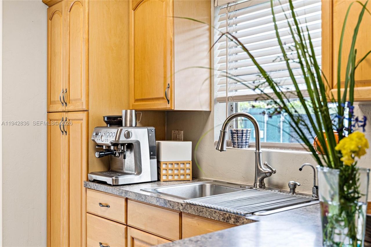 1601 N 16th Ct, Hollywood, FL 33020 Photo