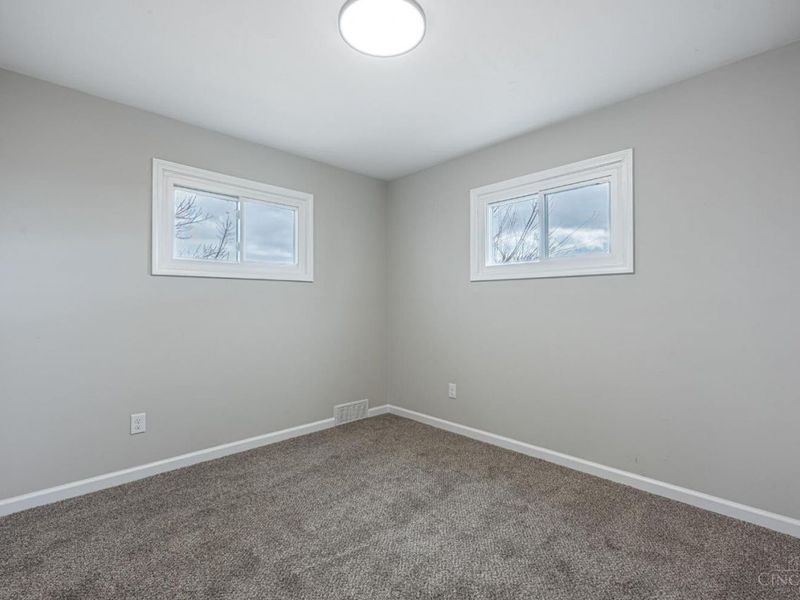 1893 Gordon Landis Road, Twin Twp, OH 45304 Photo 10