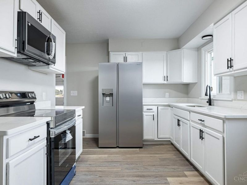 1893 Gordon Landis Road, Twin Twp, OH 45304 Photo 2