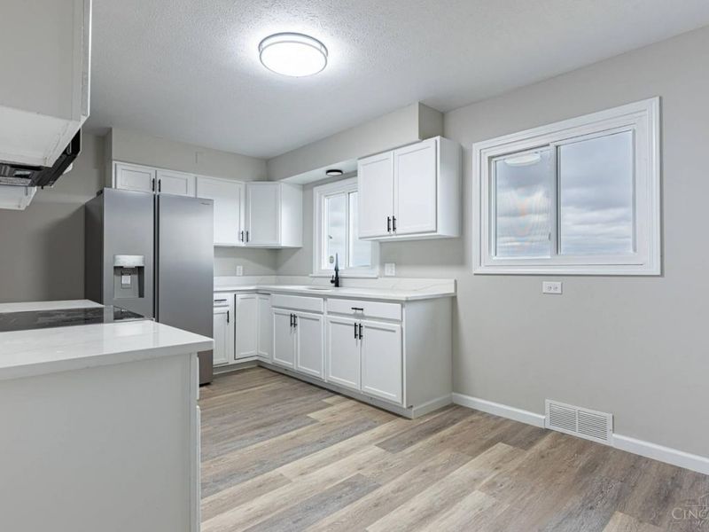 1893 Gordon Landis Road, Twin Twp, OH 45304 Photo 6