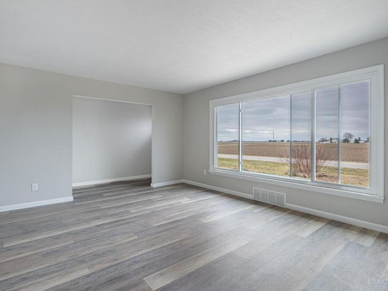 1893 Gordon Landis Road, Twin Twp, OH 45304 Photo 8