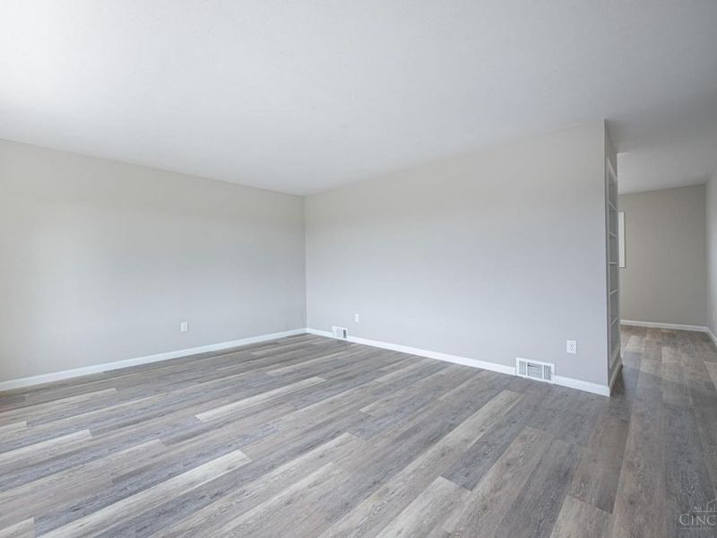 1893 Gordon Landis Road, Twin Twp, OH 45304 Photo 9