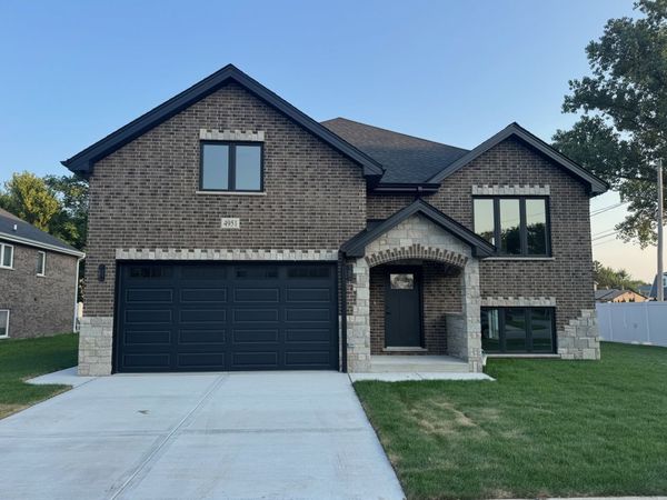 4951 W 86th Street, Burbank, IL 60459