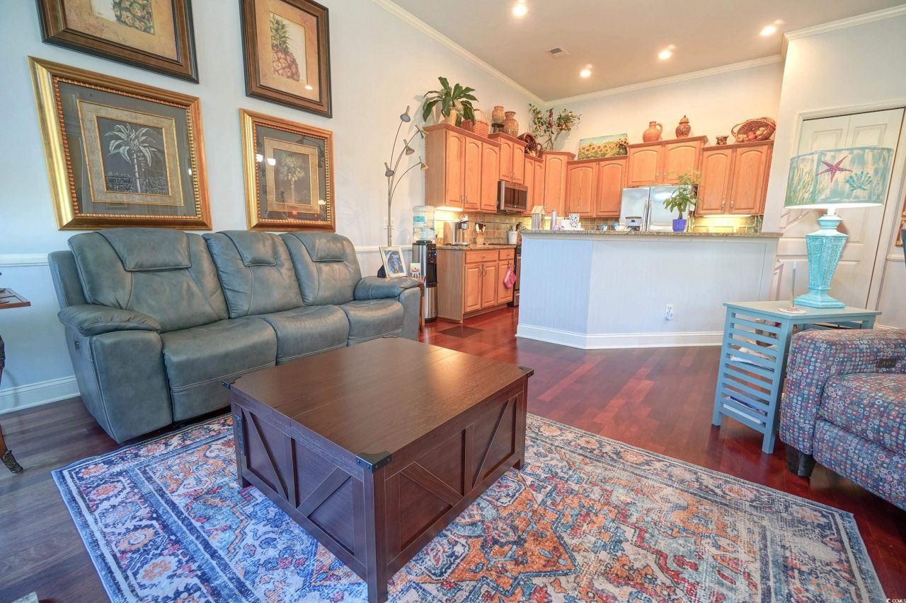 530 Inverrary St. Photo 14