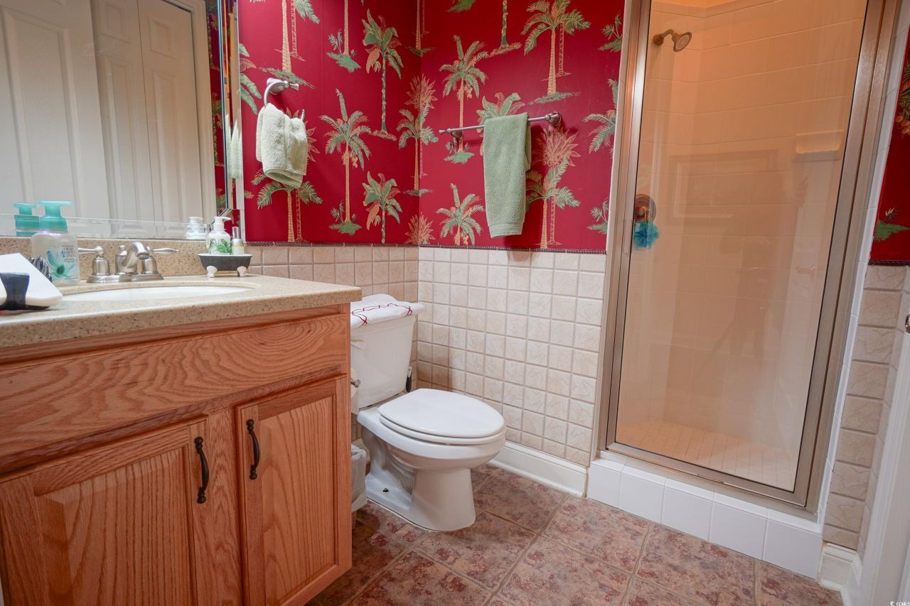 530 Inverrary St. Photo 18