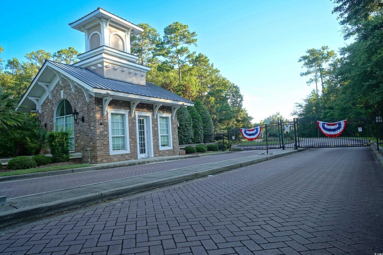 530 Inverrary St. Photo 31