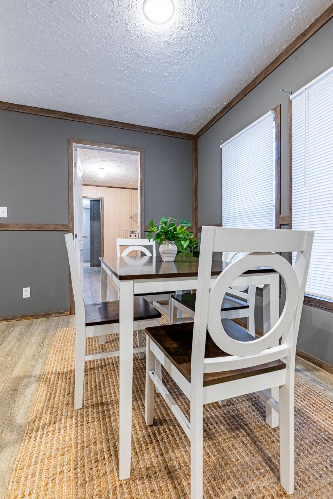 406 Butter Road Photo 15