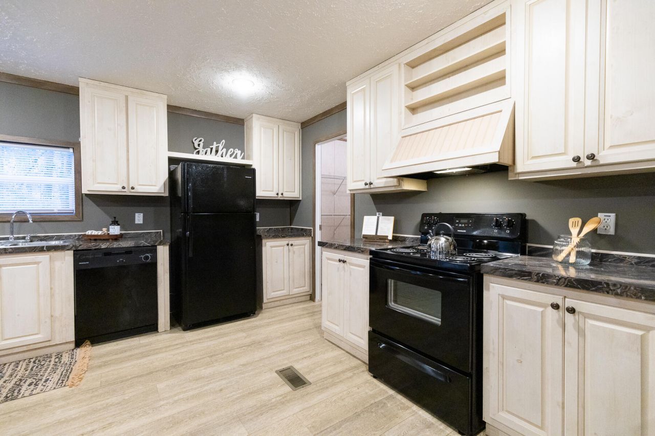 406 Butter Road Photo 19