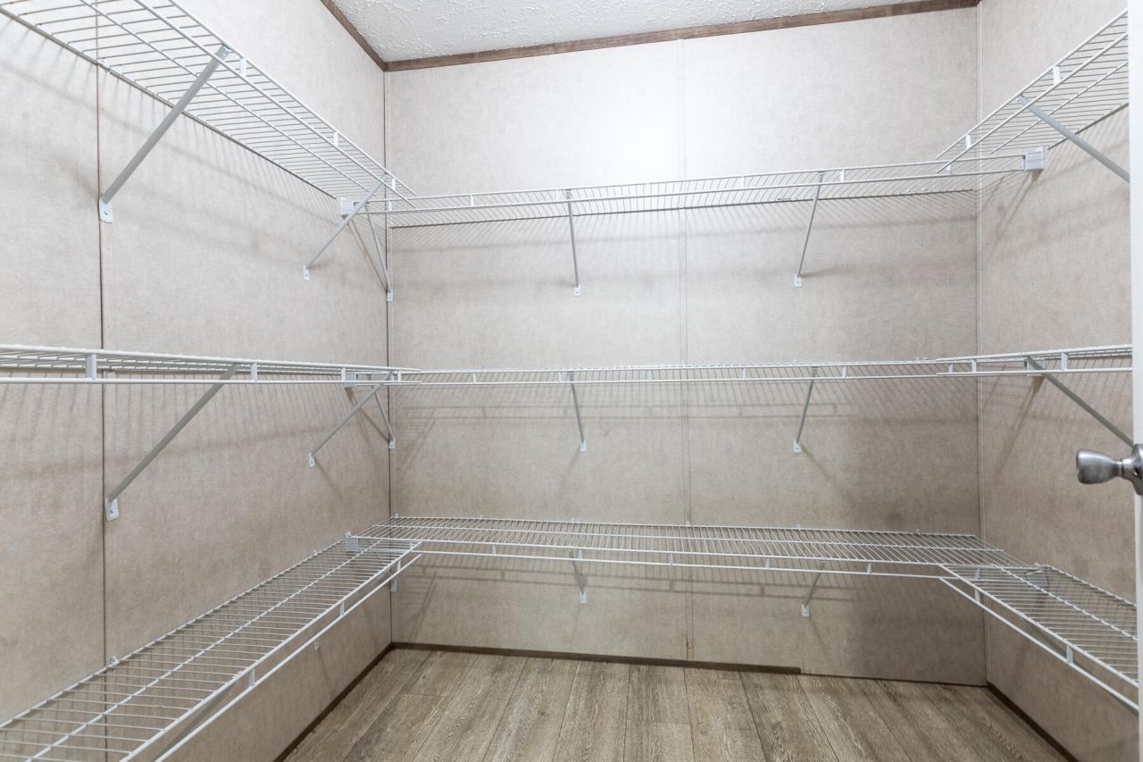 406 Butter Road Photo 24