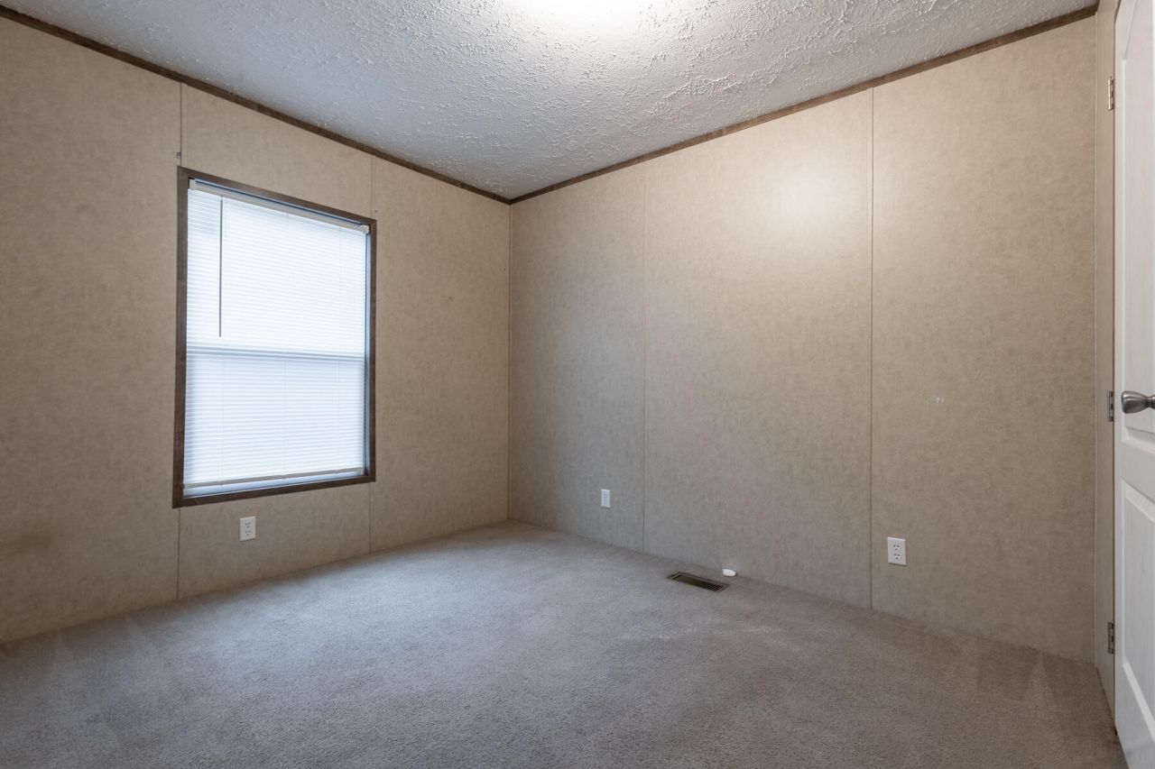 406 Butter Road Photo 37