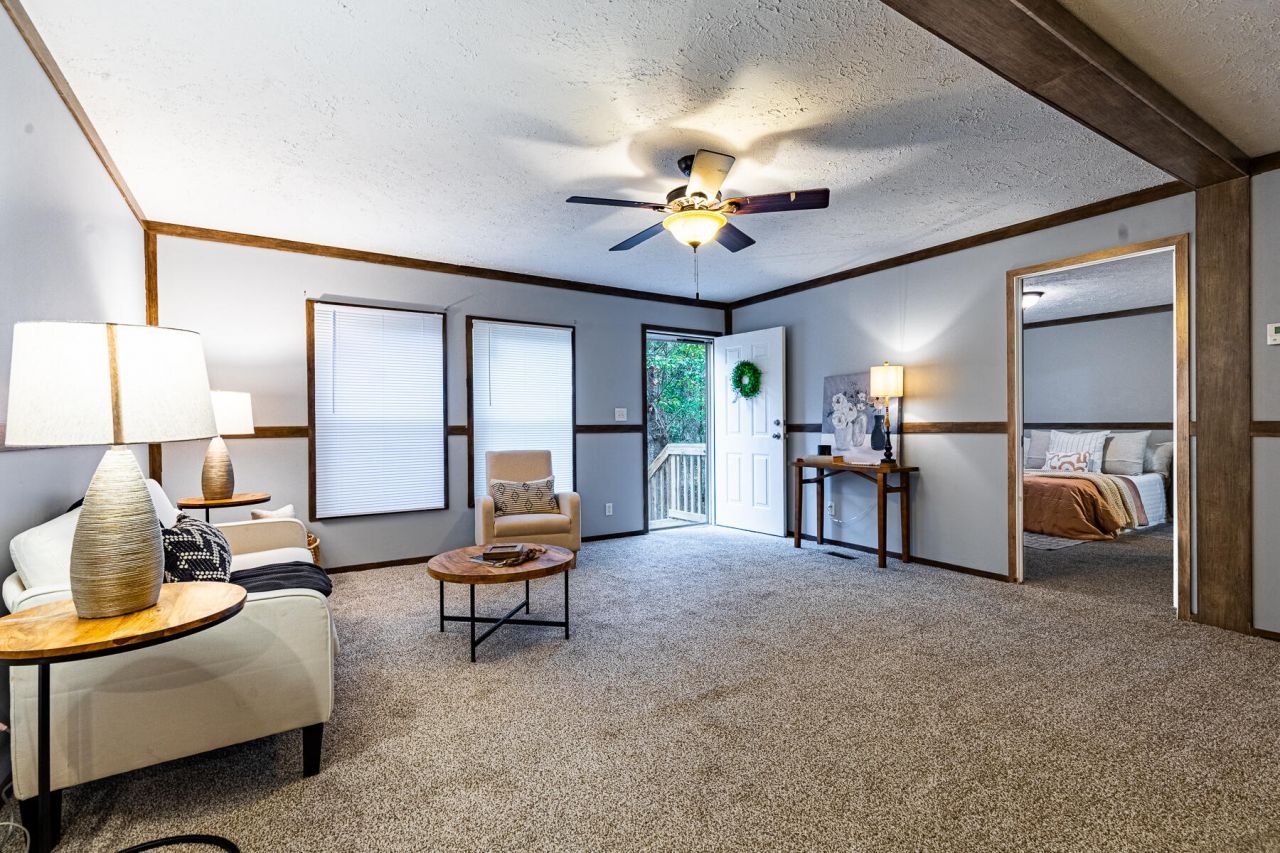 406 Butter Road Photo 8