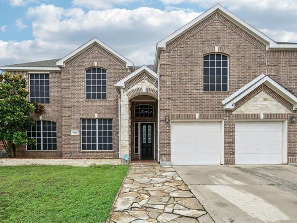 4703 Enchanted Bay Boulevard, Arlington, TX 76016