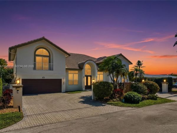 4130 NE 23rd Ave, Lighthouse Point, FL 33064