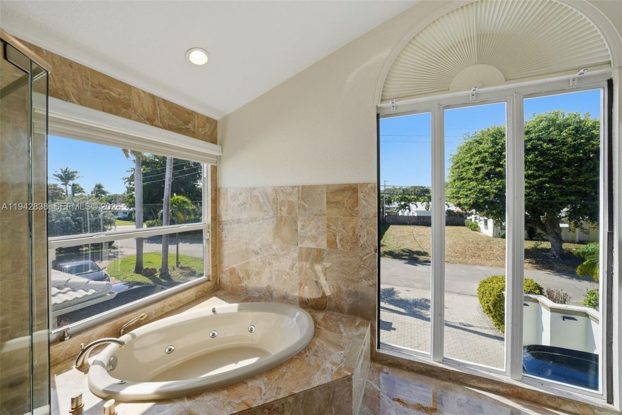 4130 NE 23rd Ave, Lighthouse Point, FL 33064 Photo