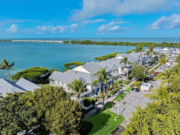 5029 Sunset Village Drive, Duck, FL 33050