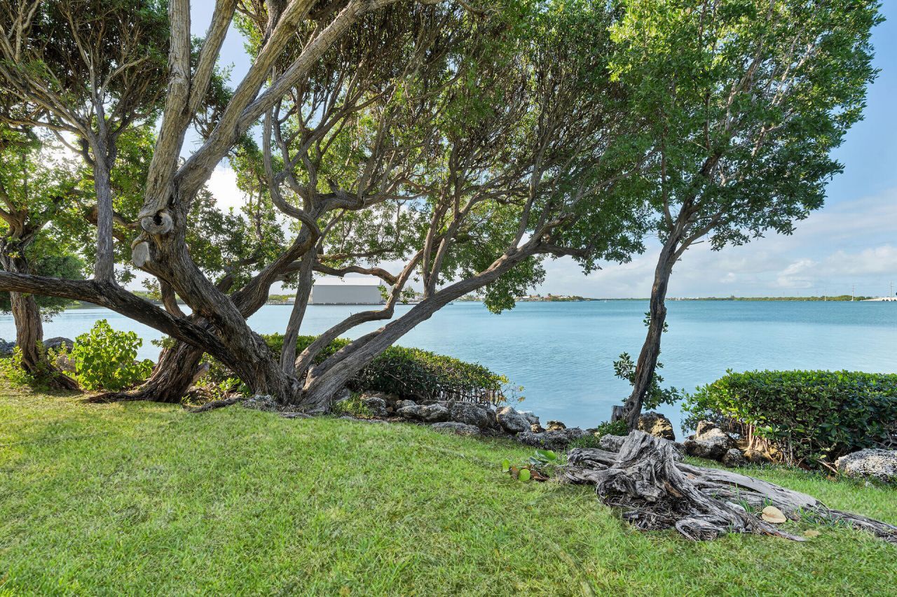 5029 Sunset Village Drive, Duck, FL 33050 Photo