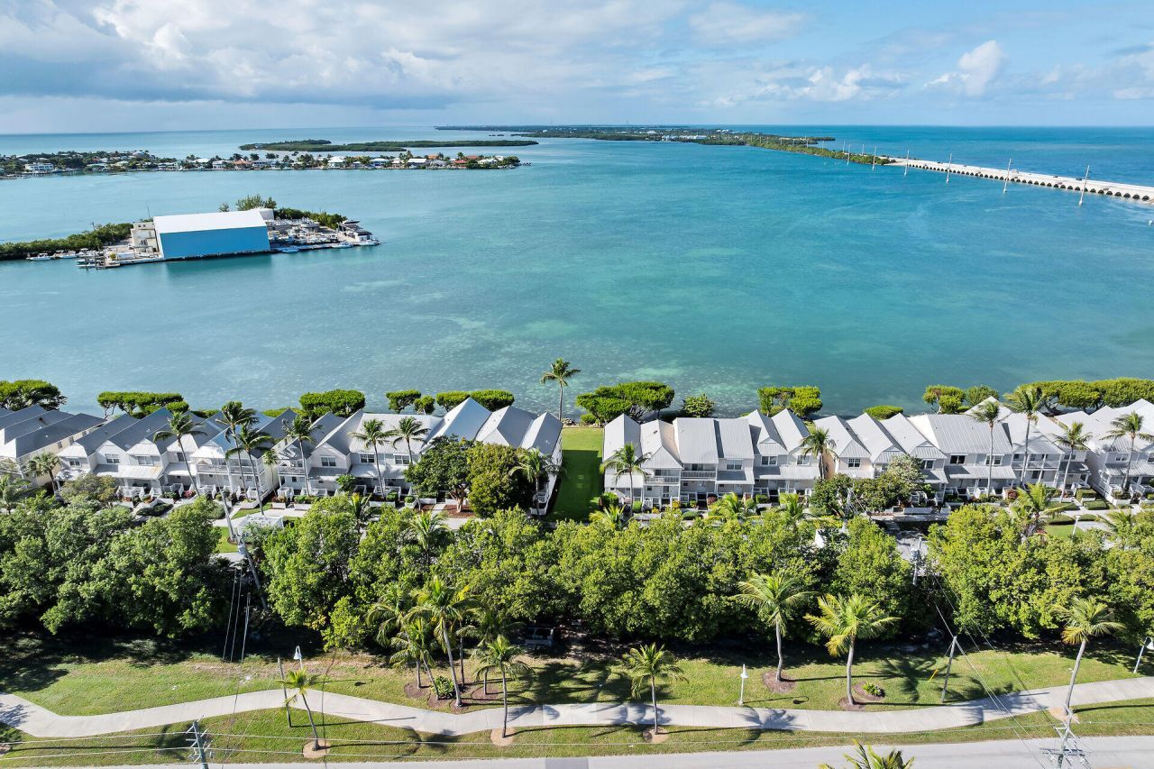 5029 Sunset Village Drive, Duck, FL 33050 Photo