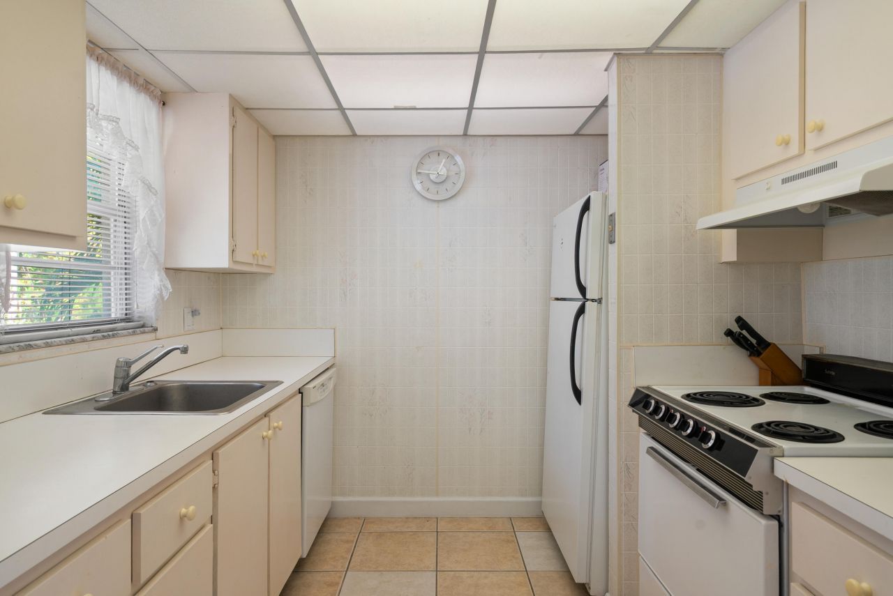 300 Ocean Drive, Unit 23, Key Largo, FL 33037 Photo