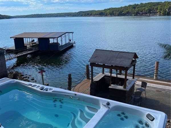 27630 Golden Point Lane, Barnett, MO 65011