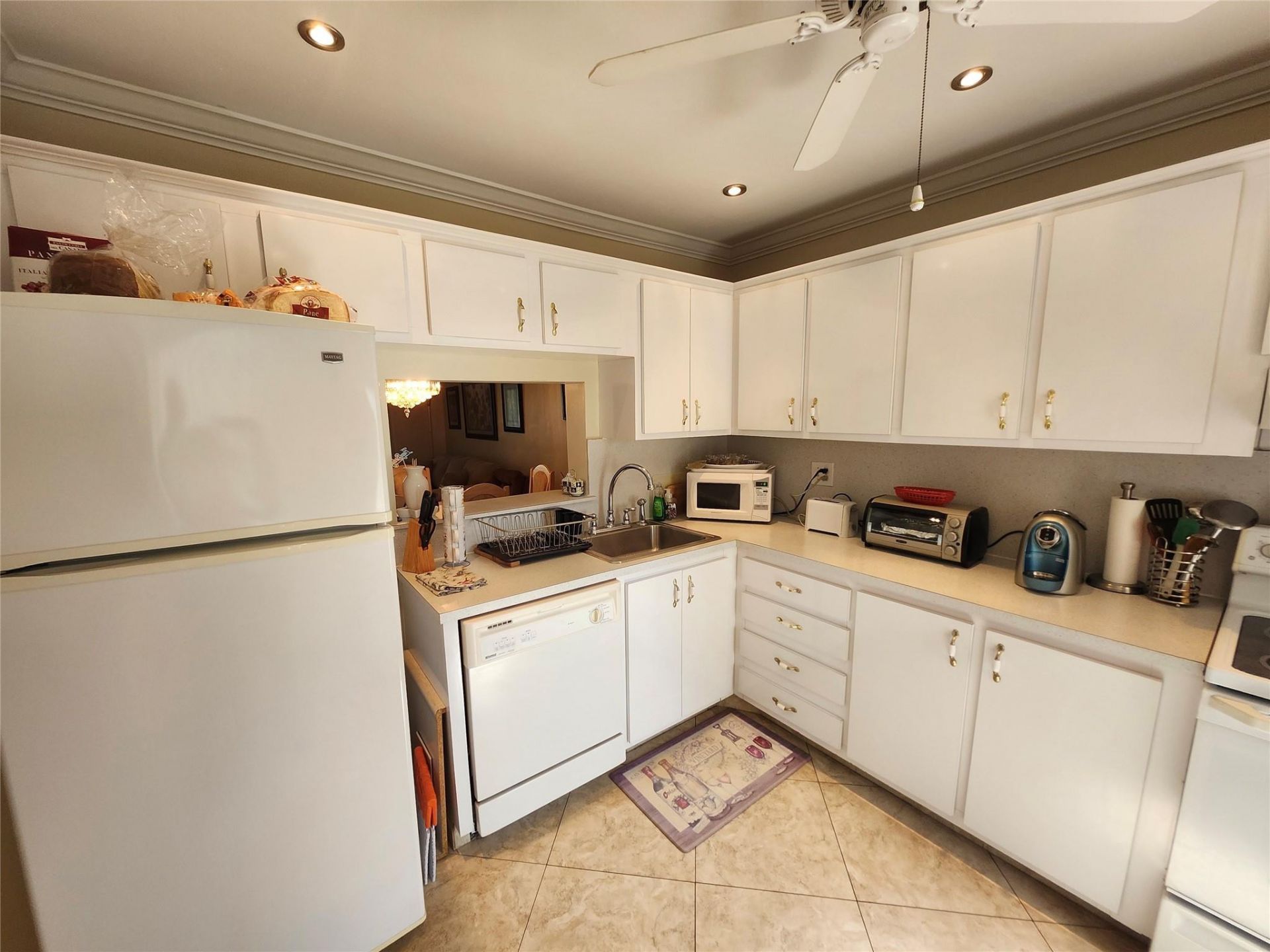 4191 NW 41st Street, Unit 211, Lauderdale Lakes, FL 33319 Photo