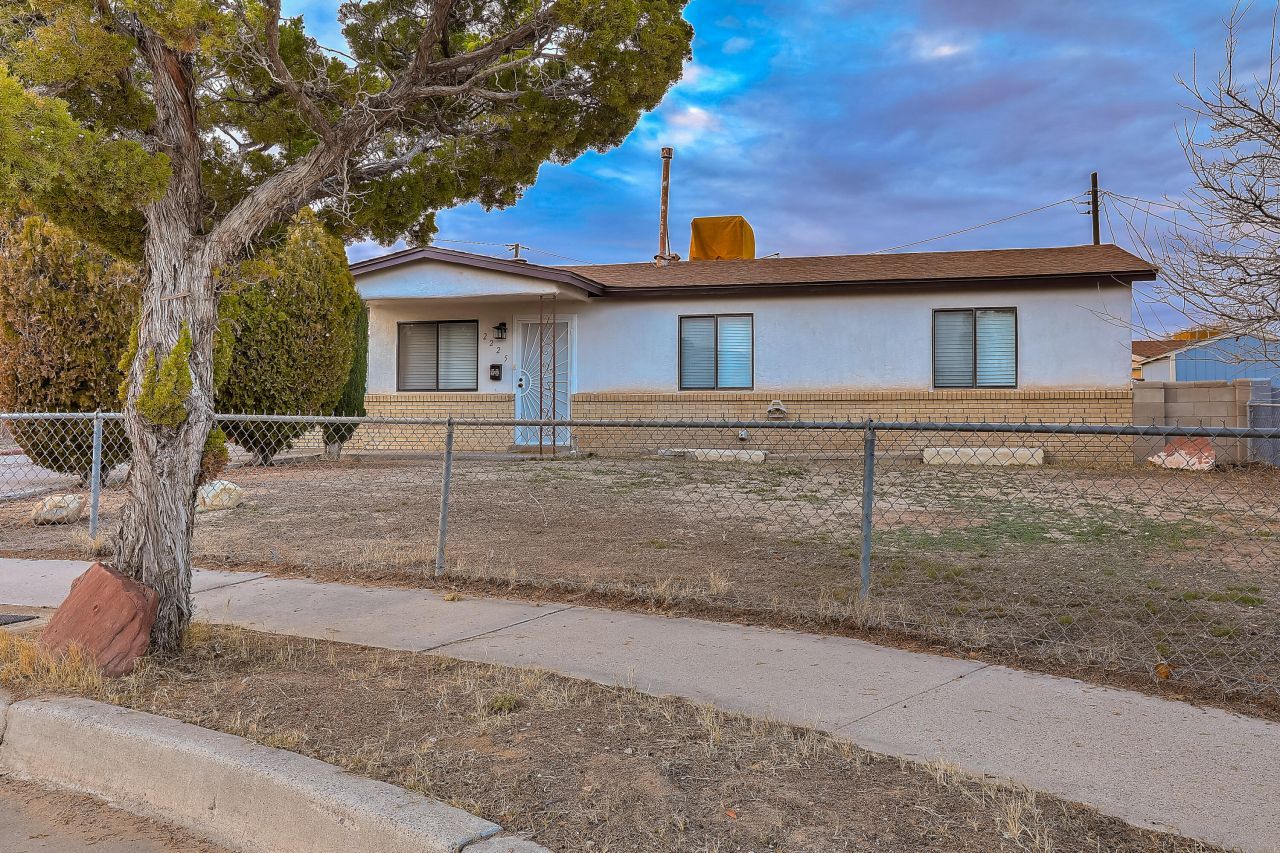 2225 Ana Court Nw, Albuquerque, NM 87120 Main Photo