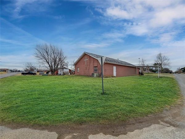 104 S Wesley Street, Taloga, OK 73667