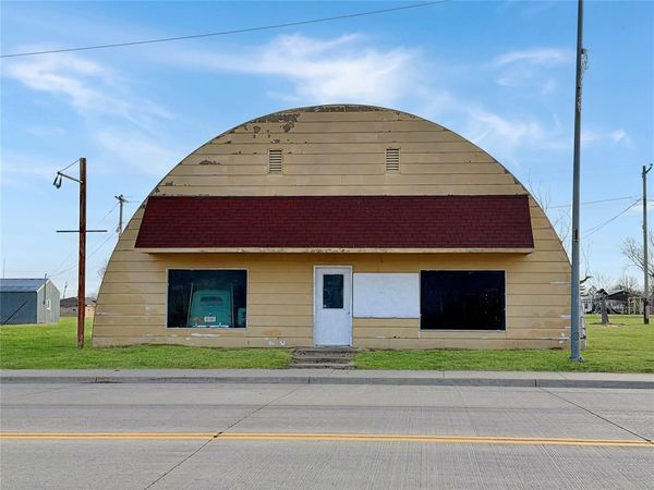 212 N Broadway Street, Taloga, OK 73667