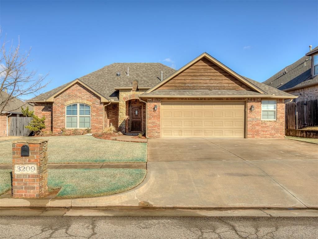 3209 SE 33rd Street, Moore, OK 73160 Main Photo