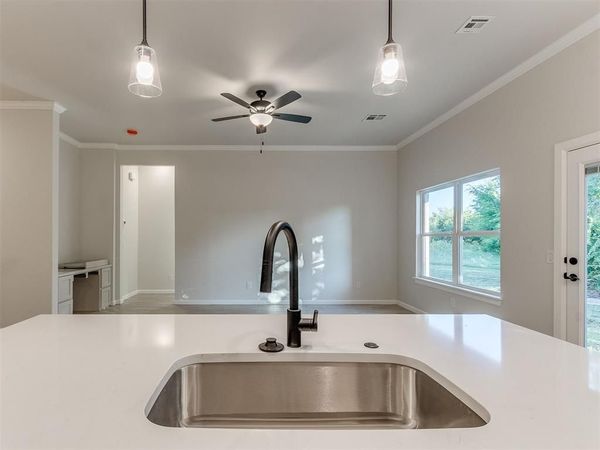 1500 Stirrup Way, Yukon, OK 73099